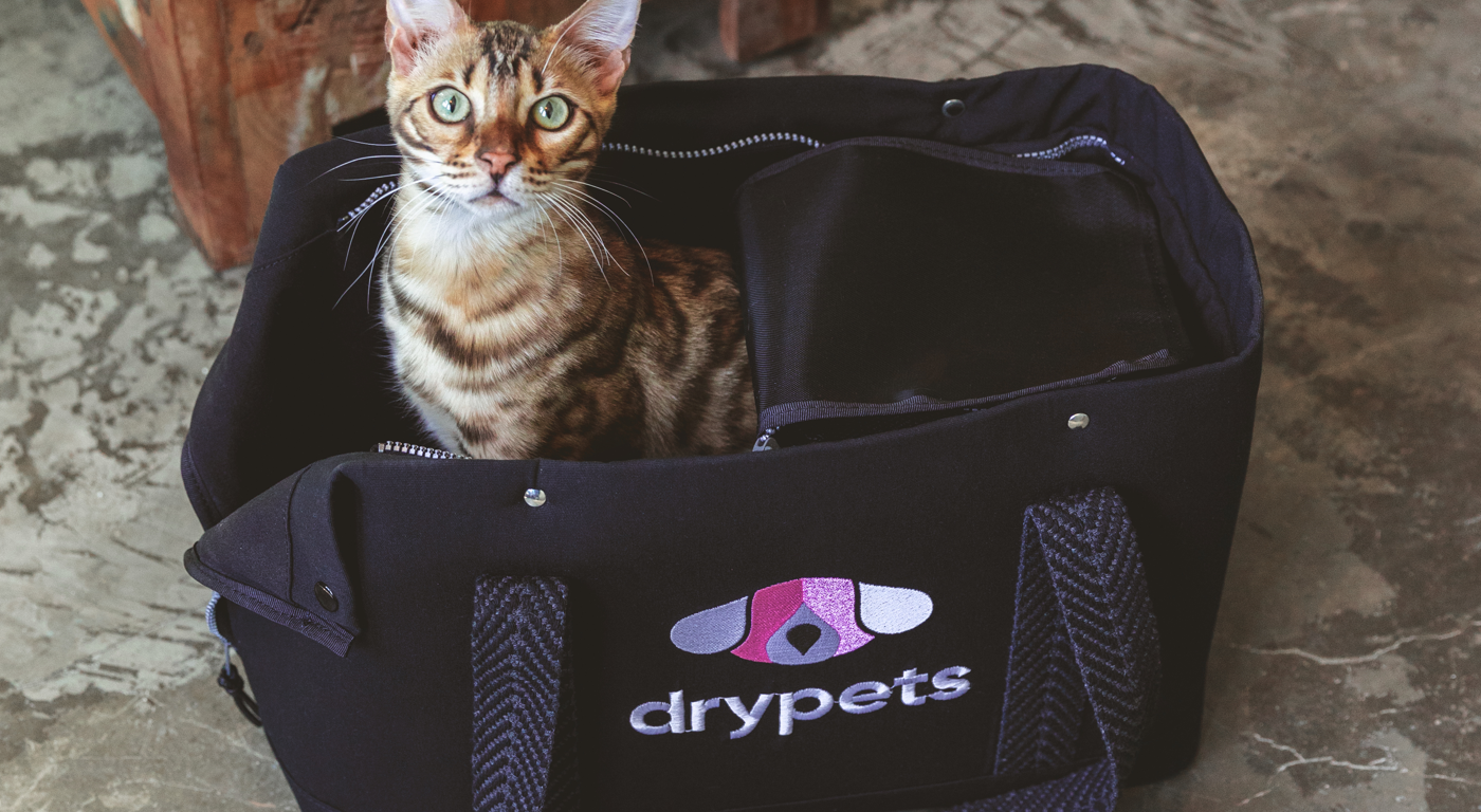 Trasportin con gato de Drypets